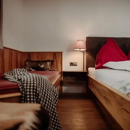 Hoagascht פלאכאו